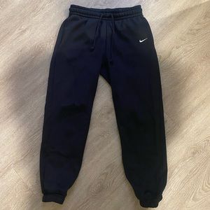 Black Nike sweatpants/joggers size xs